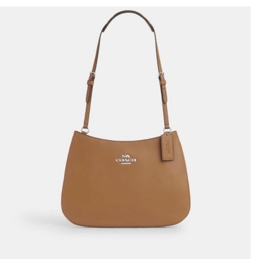 NWOT coach Penelope shoulder bag in saddle brown